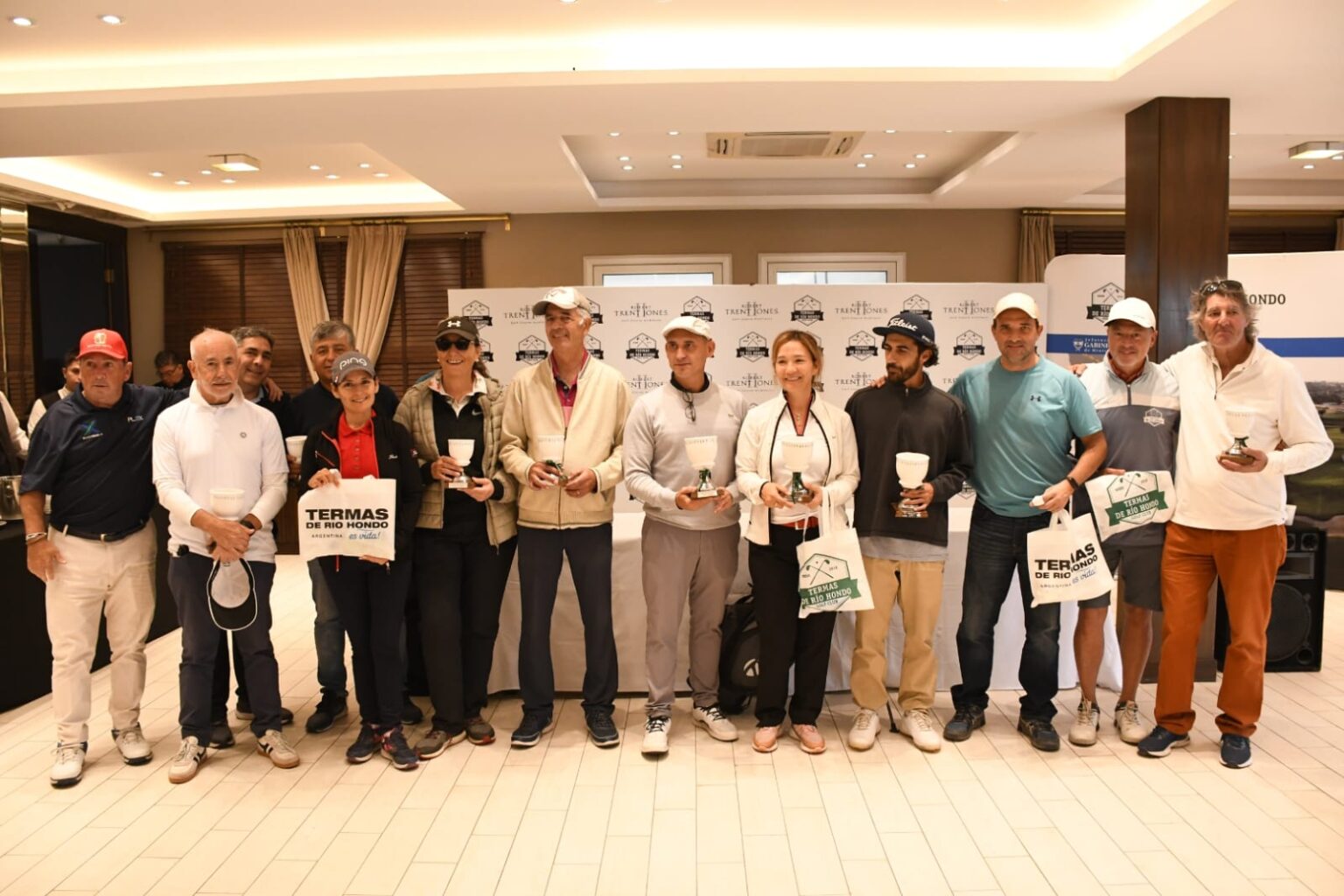 El Termas Del R O Hondo Golf Club Recibi Aficionados De Todo El Pa S