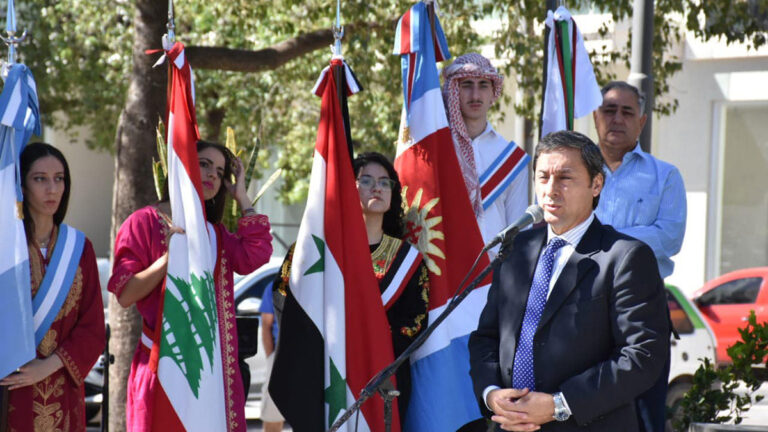 Celebran los 79° Aniversario de la Independencia República Del Líbano