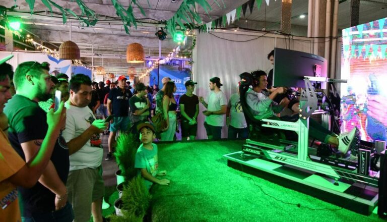 Arrancó la exhibición del IndyCar en Santiago del Estero