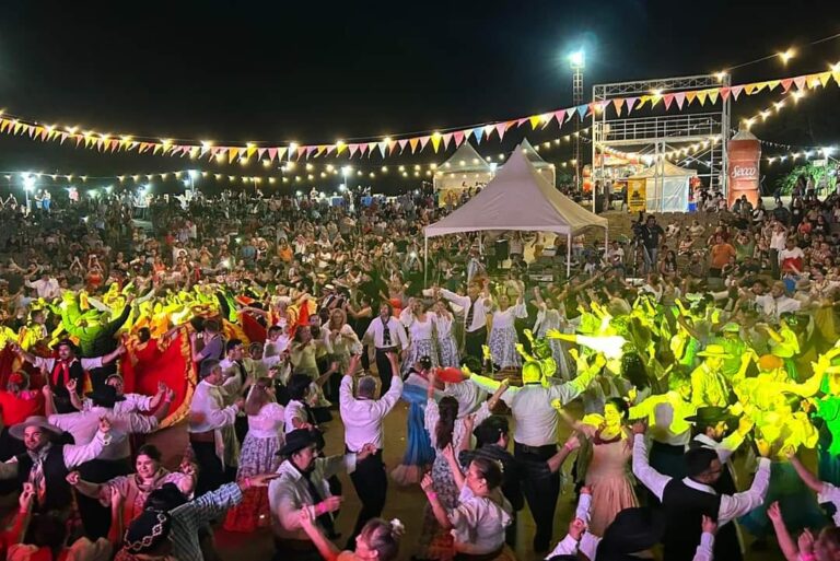 Una multitud participó del 52° Festival Nacional de la Chacarera 2023