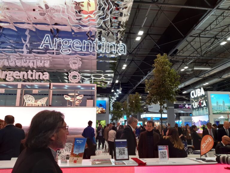 Intensa actividad de Santiago del Estero en el primer día de Fitur en Madrid