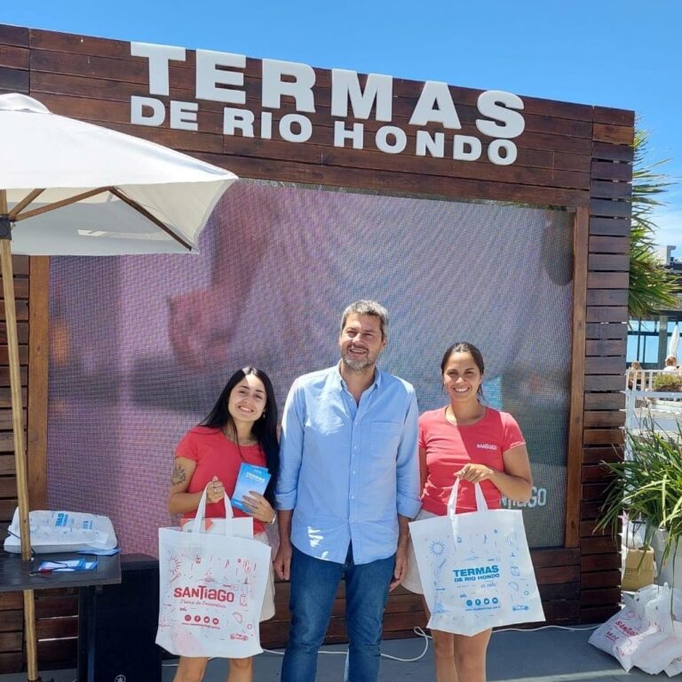 Matías Lammens visitó el stand de las Termas de Río Hondo en Mar del Plata