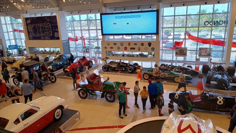 El Museo del Automóvil brilla en su reapertura