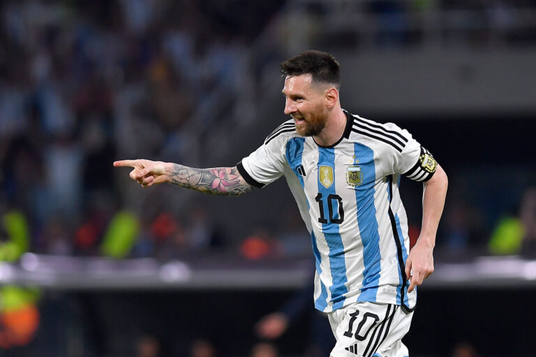 Lionel Messi llegó a su gol número 100 con la Selección en Santiago del Estero
