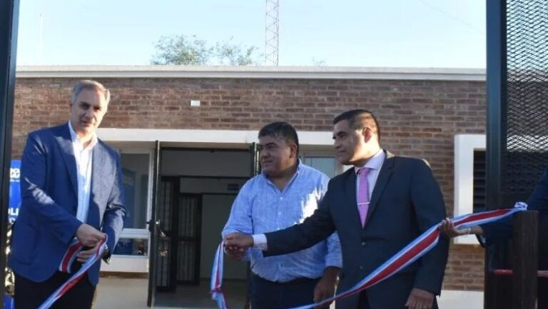 Inauguran un moderno destacamento policial en la Localidad de Quebracho Coto