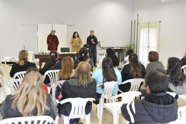 Se llevó a cabo un taller sobre discriminación en la ciudad de Fernández