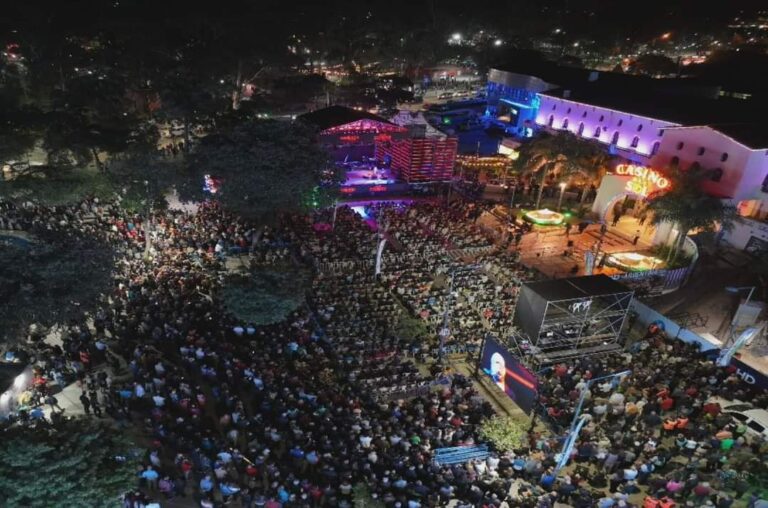 Baglietto, Vitale y la Sole brindaron un espectacular show en Termas de Río Hondo