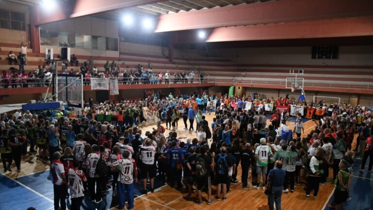 Equipos de 12 provincias participan del 3° Campeonato Argentino de Newcon en Termas