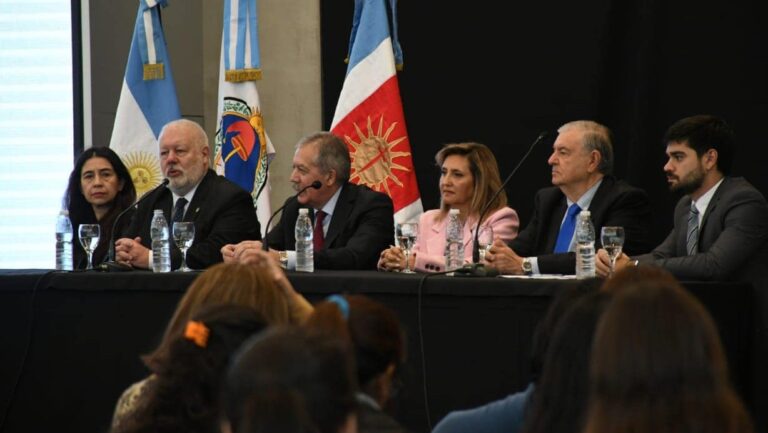 Se dio inició al 3° Seminario Intensivo Provincial de Ceremonial y Comunicación Institucional, Escolar y Símbolos Patrios