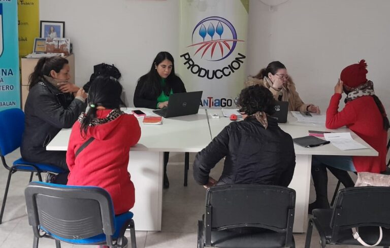 La comunidad de Vaca Huañuna y el Cruce fue asesorada en el programa “Fomentar Empleo”