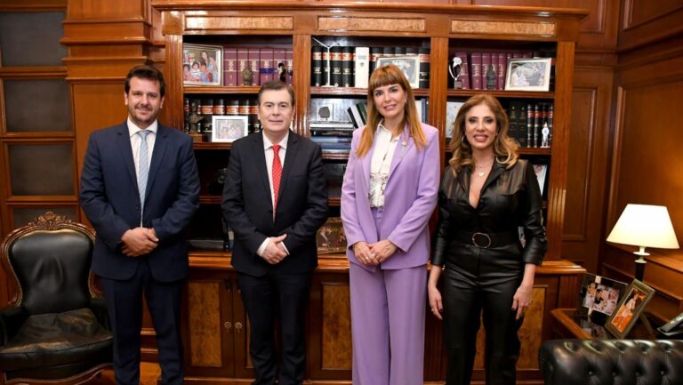 Zamora participó de la firma de convenio con la Dirección de Registros Nacionales de la Propiedad del Automotor y Créditos Prendarios y apertura del Encuentro Zonal