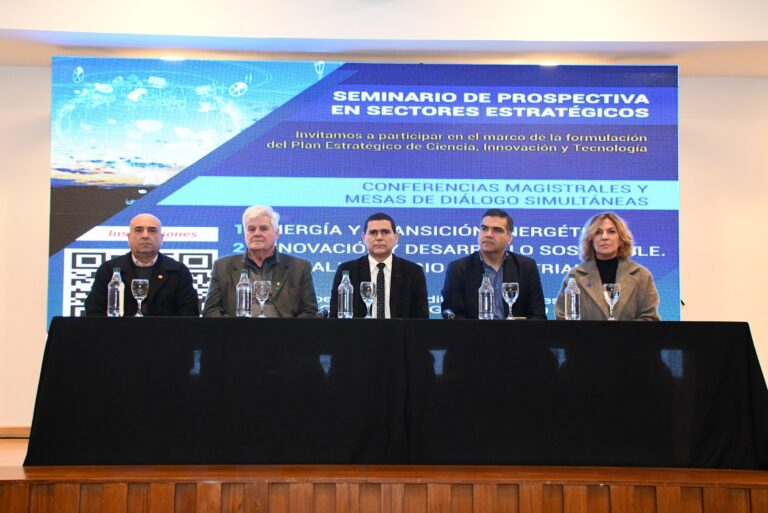 Destacados especialistas participaron del Seminario de Prospectiva en Sectores Estratégicos