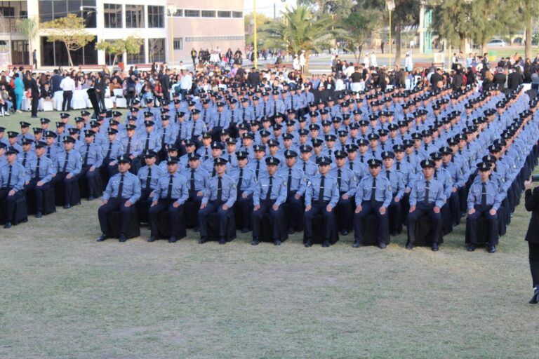 El gobernador Zamora presidió el egreso de 578 nuevos agentes de la Policía de la Provincia