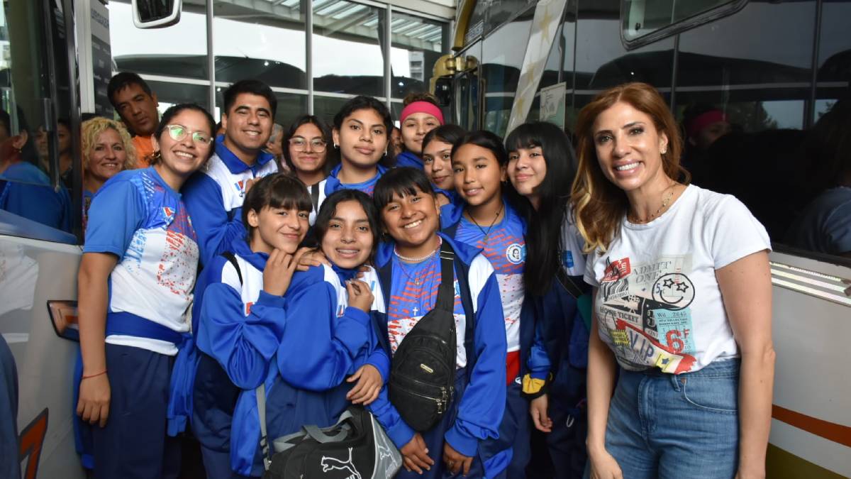 La delegación de deportistas santiagueños partió a los Juegos Nacionales Evita Juveniles y Adaptados