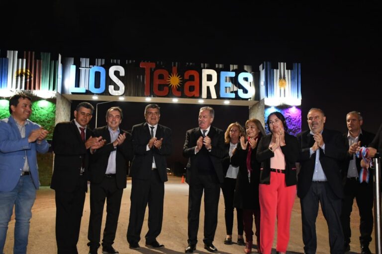 Los Telares celebró su 91° aniversario con la entrega de viviendas sociales y la inauguración de obras