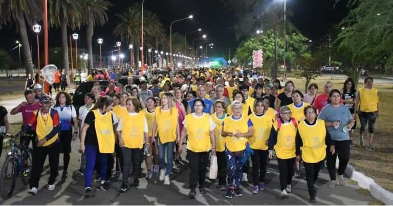 Gran convocatoria en la “Caminata Saludable” organizada por Salud y Deportes