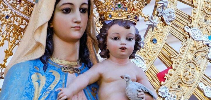 Los devotos a la Virgen del Pilar se preparan para celebrar la festividad patronal