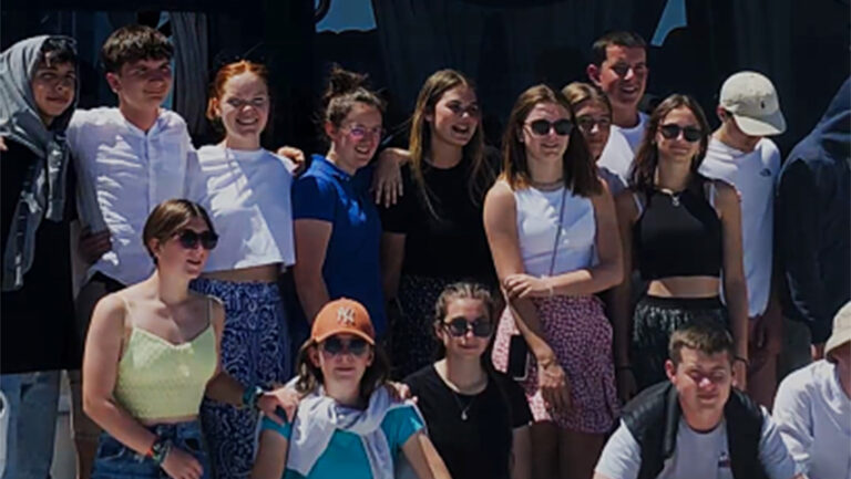 Estudiantes universitarios franceses visitaron Guanaco Sombriana