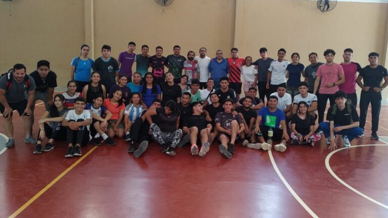 Docentes y estudiantes de Loreto fueron capacitados en “Handball Escolar”