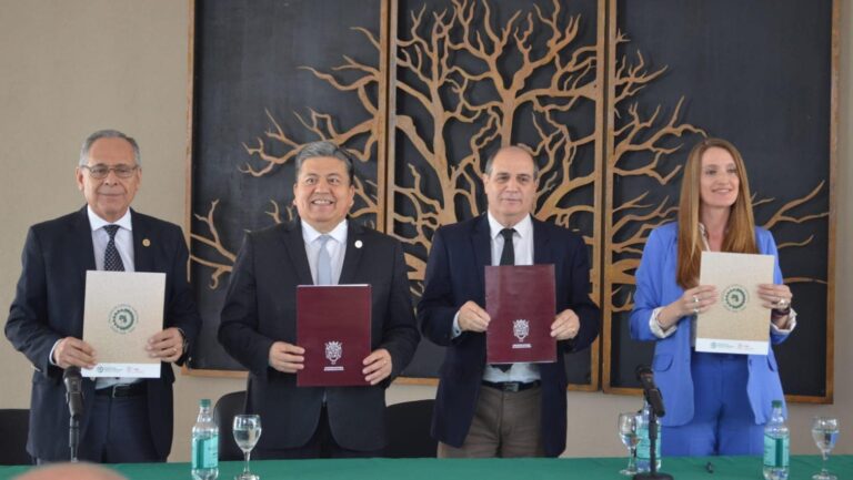 El Ministerio de Producción y la UNSE firmaron un convenio de Cooperación y trabajo específico