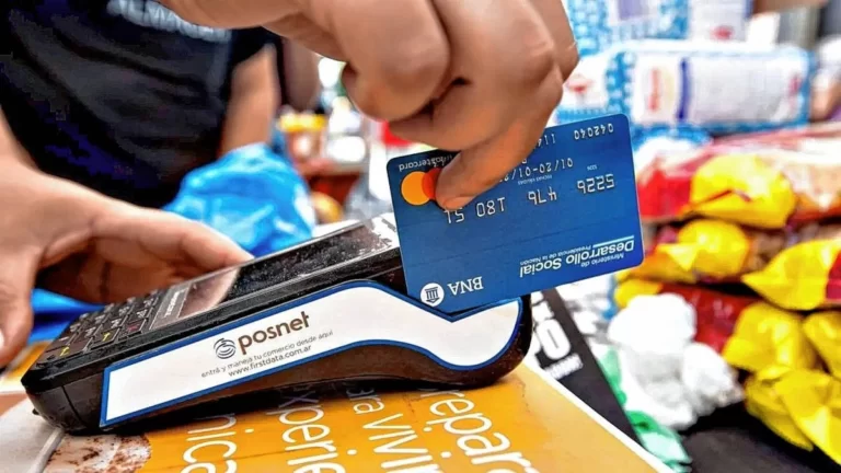 El Gobierno anunció el pago de un bono de $20.000 para las tarjetas sociales
