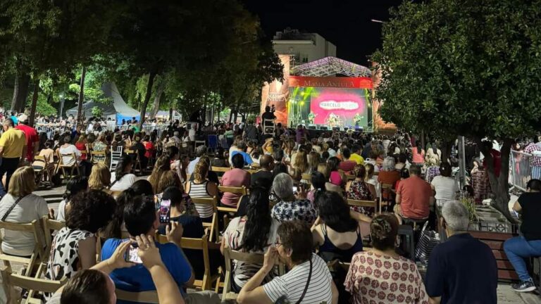 Vigilia multitudinaria: la ciudad Capital palpita la canonización de Mama Antula