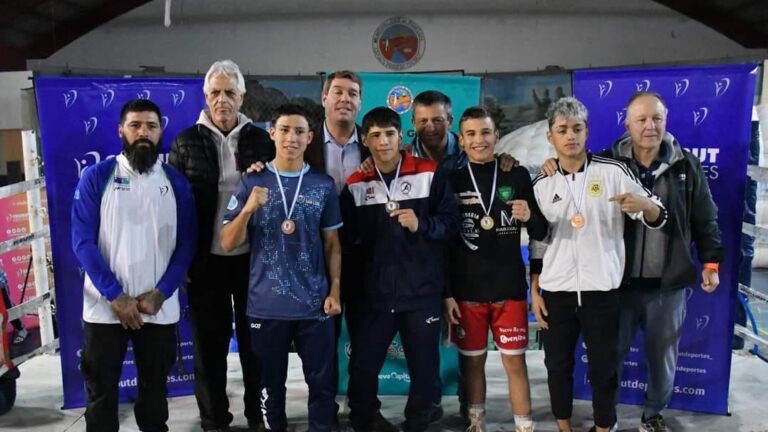 Gran presentación de Nicolás Sánchez en el Campeonato Nacional Juvenil de Boxeo