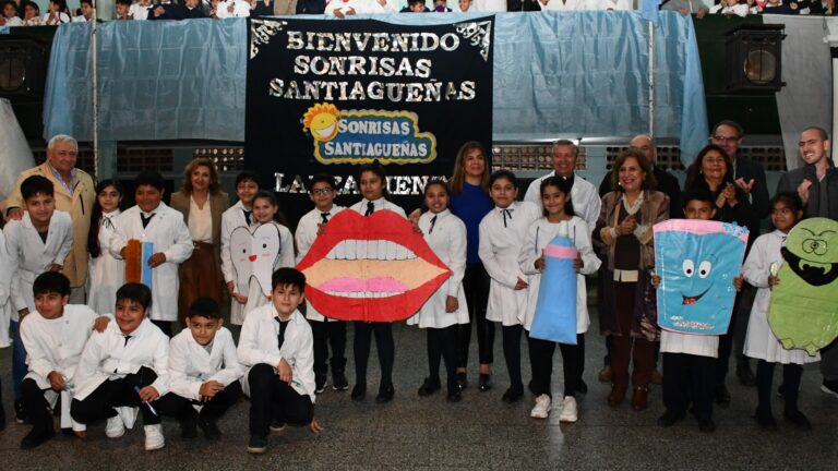 Lanzan el programa “Sonrisas santiagueñas 2024” en la Escuela N°28 Domingo F. Sarmiento de ciudad Capital