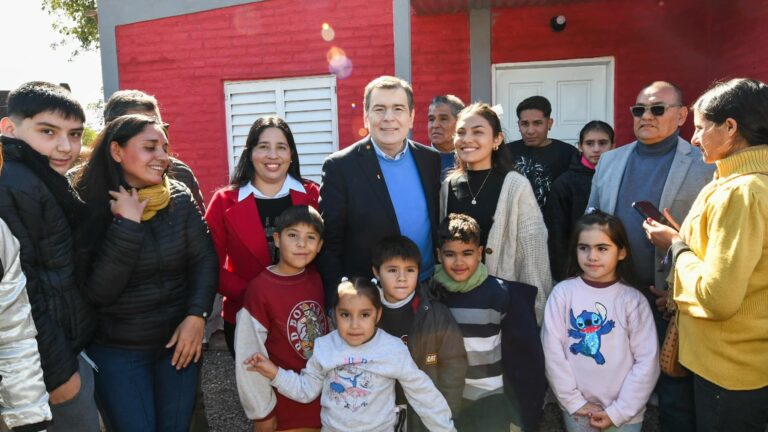 39 familias de Tintina son beneficiadas con el programa provincial de Viviendas Sociales
