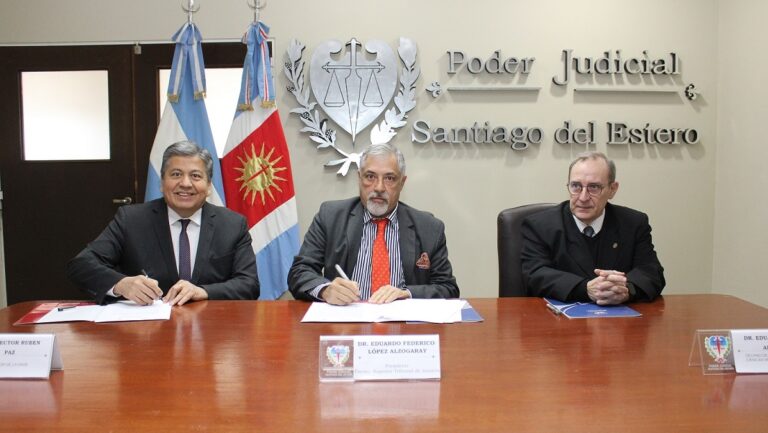 El Poder Judicial firmó un convenio de cooperación con la Universidad Nacional de Santiago del Estero