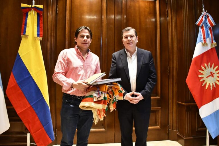 Zamora recibió al cónsul de Colombia