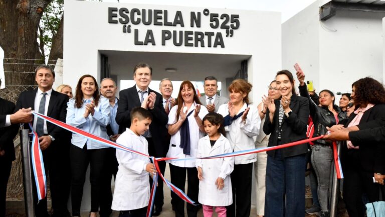 La Puerta: Zamora inauguró obras para tres instituciones educativas y entregó viviendas sociales