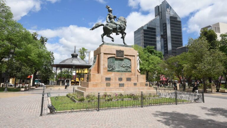 Invitan a una jornada por el Día Internacional de las Personas Mayores en Plaza Libertad