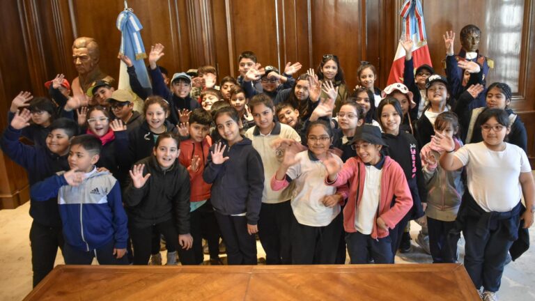 Alumnos de La Banda visitaron Casa de Gobierno