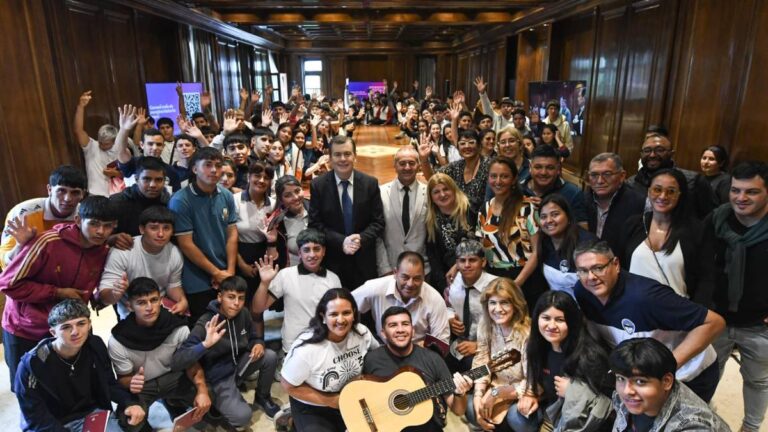 Estudiantes del departamento Jiménez y Río Hondo visitaron Casa de Gobierno