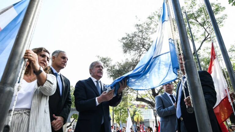 Autoridades provinciales participaron del acto por el 81° aniversario de la Independencia de Líbano