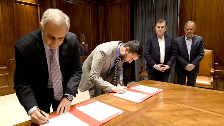 Firma de convenio entre el Ministerio de Gobierno, Seguridad y Culto de la provincia y la Secretaría de Culto y Civilización de la Nación