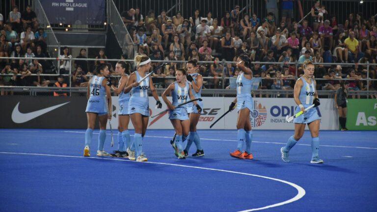 La élite del hockey mundial ya juega en el Estadio Provincial