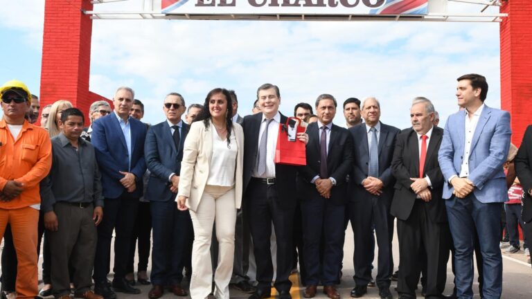 El gobernador inauguró la repavimentación de la ruta 93 entre Las Termas y El Charco