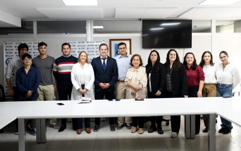 Autoridades de salud recibieron a médicos y médicas recién egresados de la UNSE