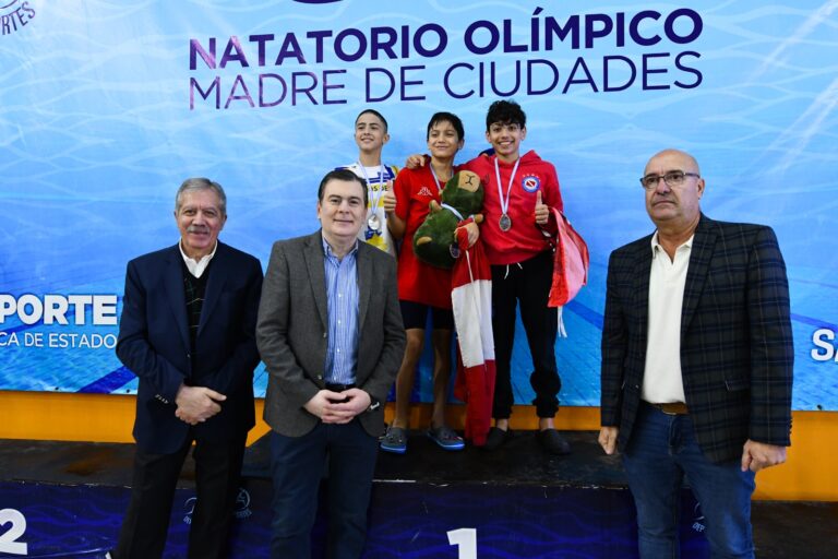 Zamora asistió al Campeonato Nacional de Natación de infantiles y Menores en el Natatorio Olímpico “Madre de Ciudades”