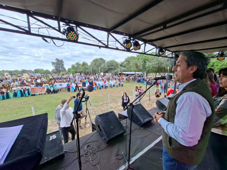 El vicegobernador encabezó  la apertura oficial de la 31ª edición del Festival de la Tradición Gaucha y cultura popular