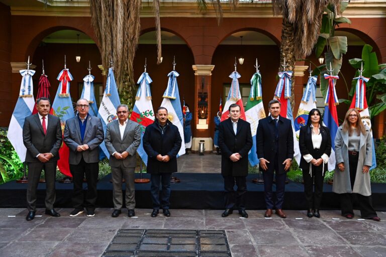Gerardo Zamora realizó la apertura de la reunión especial de las regiones del Norte Grande y Litoral