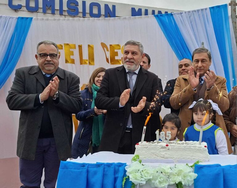 El vicegobernador encabezó el acto por el 185° aniversario de Villa Zanjón