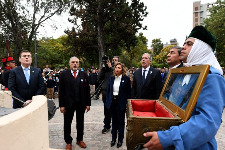 Zamora encabezó el acto central por el Día de la Independencia