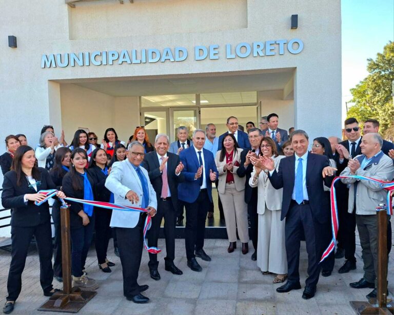 Con la inauguración de importantes obras y entregas de viviendas sociales, Loreto festejó sus 141 años