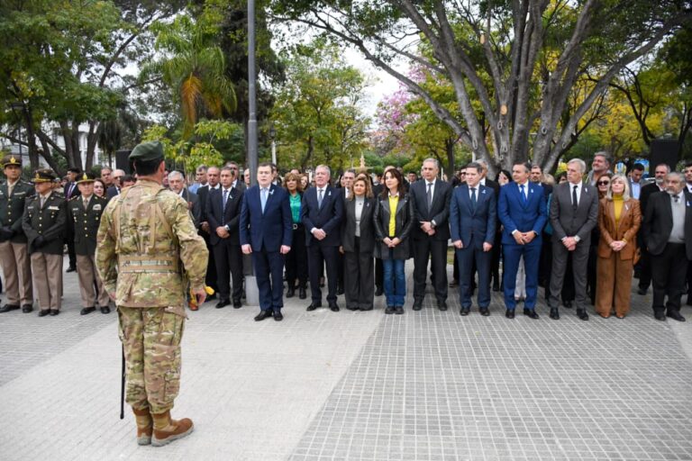 Emotivo acto a 175 años del fallecimiento del General San Martín