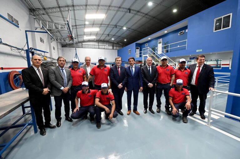 Santiago suma más desarrollo industrial con la inauguración de una nueva planta de J.F. Neumáticos