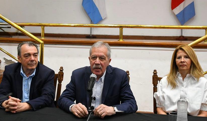 El Gobierno de la Provincia anunció el cronograma de pago de los bonos extraordinarios para planes de emergencia, tarjetas sociales y tarjetas para beneficiarios celíacos
