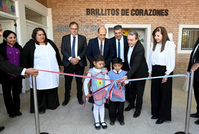 Autoridades de la Provincia inauguraron obras en el Jardín N°504 del Parajes Loaj en Robles